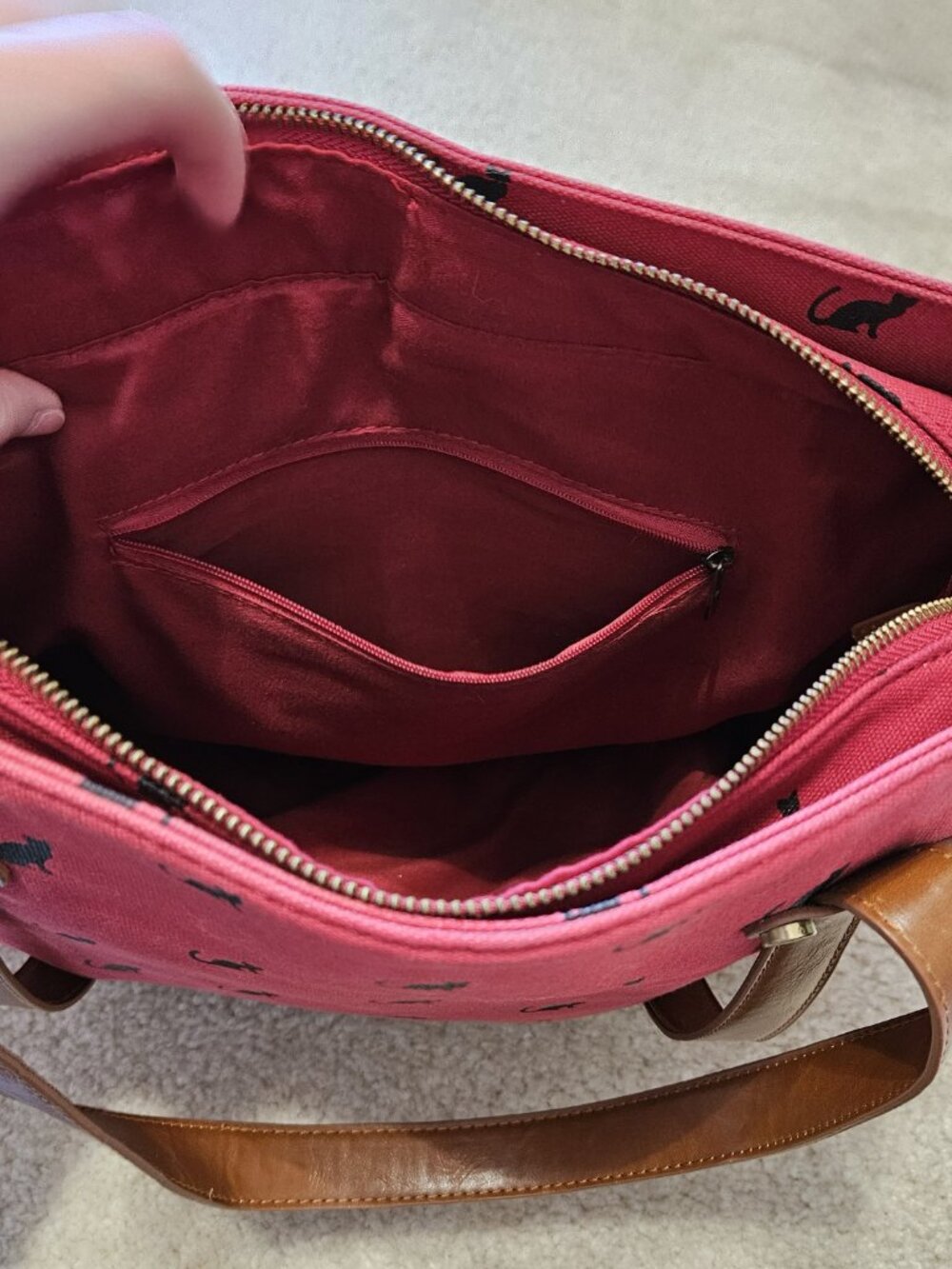 Modcloth Camp Director Tote Red Canvas with Cat Print and Leather Handles - Picture 6 of 8